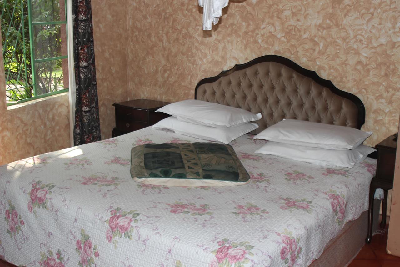 Mosi-Ua-Tunya Lodge Victoria Falls Eksteriør billede